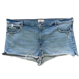 Abercrombie and Fitch Women's The Mom Short High-Rise Denim Distressed Size 36